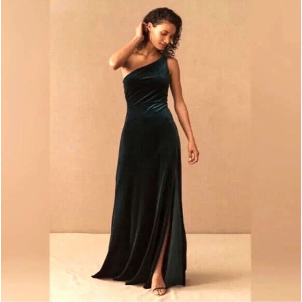 Anthropologie Jenny Yoo Cybill Stretch One-Shoulder Velvet SideSlit Emerald Gown